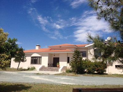 4 Bedroom Detached House in Larnaca